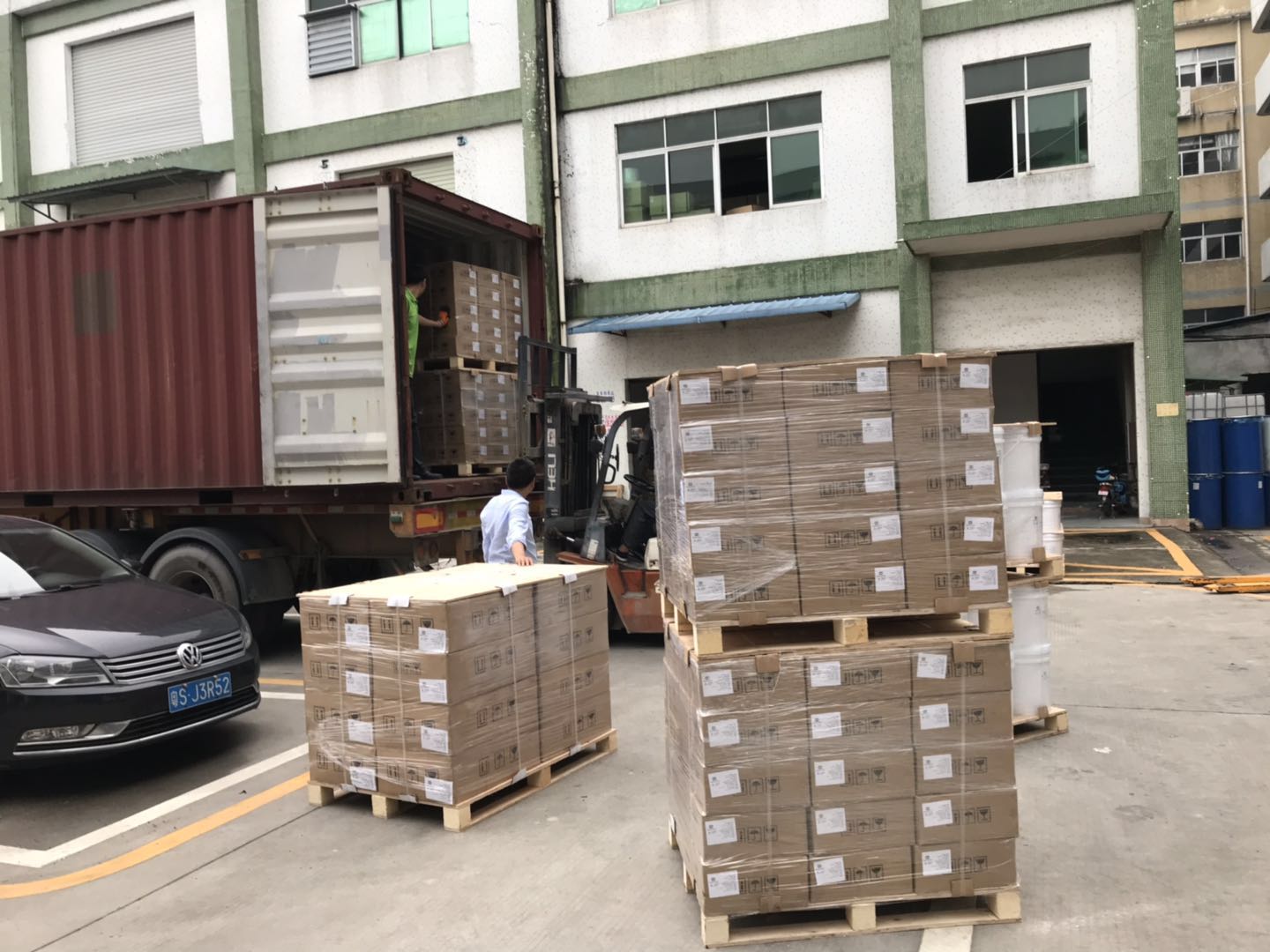 奮戰(zhàn)半月，液體硅膠準(zhǔn)時(shí)出貨